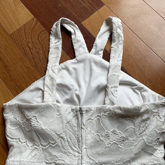 Francesca’s White Lace Halter Style Mini Dress, size small - Picture 5 of 6
